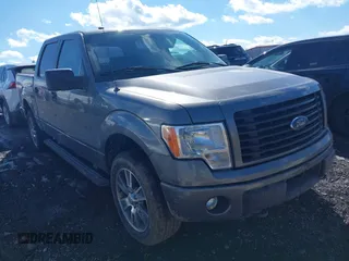 2014 Ford F-150 XL with VIN 1FTFW1EF2EFA76657, listed as a IAAI auction lot 41668284 with 130,226 mi miles. Bid and sale history available at carsss.com. Image 1.