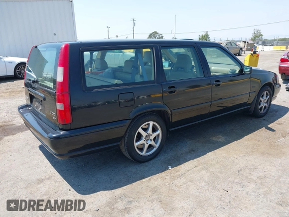1998 Volvo V70 GLT with VIN YV1LW5676W2400102, listed as a IAAI auction lot 42654549 with 121,159 mi miles and . Bid and sale history available at DreamBid. Image 4.