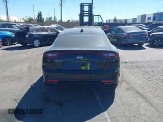 2018 Kia Stinger GT2 with VIN KNAE55LC9J6016753, listed as a IAAI auction lot 41408216 with 117,268 mi miles. Bid and sale history available at carsss.com. Image 16.
