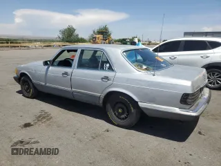 1983 Mercedes-Benz 300 SD z VIN WDBCB20A4DB034799, wystawiony jako Copart lot #58847865 z przebiegiem 323 655 mil mil oraz Czysty tytuł • Clean title. Historia ofert i sprzedaży dostępna na DreamBid. Obrazek 2.
