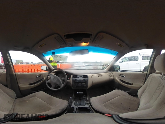 2000 Honda Accord SE с VIN JHMCG5673YC004515, выставлен на аукционе IAAI как лот 41643790 с пробегом 140 247 миль миль и . История ставок и продаж доступна на DreamBid. Изображение 18.