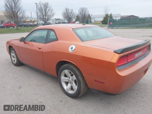2011 Dodge Challenger z VIN 2B3CJ4DG0BH508297, wystawiony jako IAAI lot #42006059 z przebiegiem 85 242 mil mil oraz . Historia ofert i sprzedaży dostępna na DreamBid. Obrazek 3.