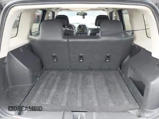 2016 Jeep Patriot High Altitude Edition with VIN 1C4NJRFB7GD789654, listed as a IAAI auction lot 41800088 with 47,739 mi miles. Bid and sale history available at carsss.com. Image 19.