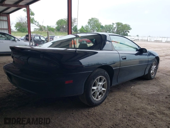2002 Chevrolet Camaro z VIN 2G1FP22K822119358, wystawiony jako IAAI lot #42530943 z przebiegiem 98 277 mil mil oraz . Historia ofert i sprzedaży dostępna na DreamBid. Obrazek 4.