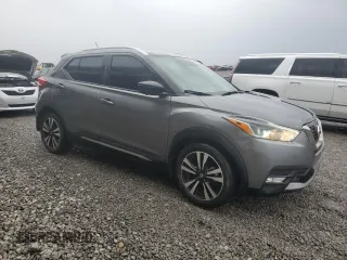 2019 Nissan Kicks SR z VIN 3N1CP5CU8KL556523, wystawiony jako Copart lot #50891965 z przebiegiem 31 313 mil mil oraz Szkoda całkowita • Salvage title. Historia ofert i sprzedaży dostępna na DreamBid. Obrazek 4.