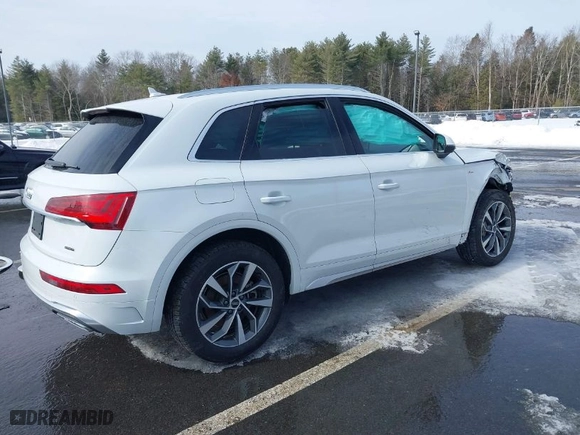 2023 Audi Q5 S line Premium Plus with VIN WA1EAAFY9P2088576, listed as a IAAI auction lot 41642571 with 20,581 mi miles. Bid and sale history available at carsss.com. Image 4.