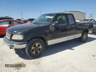 2000 Ford F-150 XL with VIN 1FTRX17L1YKA97900, listed as a Copart auction lot 48758555 with 220,834 mi miles and Clean Title. Bid and sale history available at carsss.com. Image 1.
