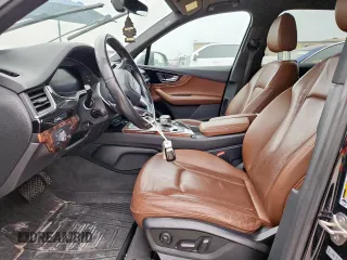 2017 Audi Q7 Premium Plus with VIN WA1LAAF71HD025184, listed as a Copart auction lot 63401355 with 109,933 mi miles and Clean title. Bid and sale history available at DreamBid. Image 7.