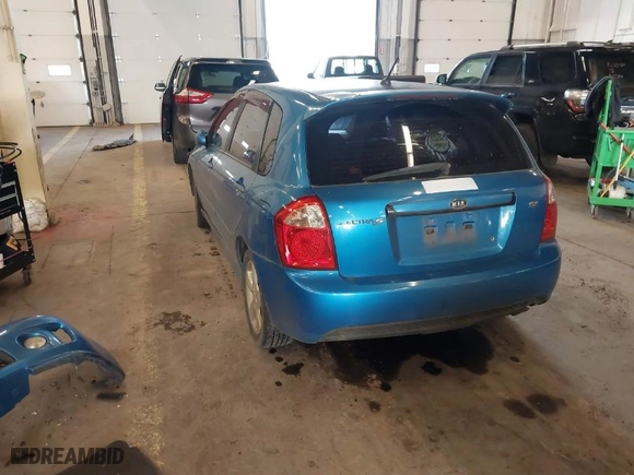 2008 Kia Spectra with VIN KNAFE161185011151, listed as a IAAI auction lot 41200098 with NaN miles. Bid and sale history available at carsss.com. Image 3.