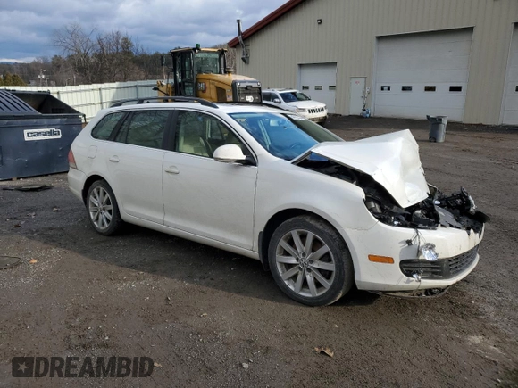 2013 Volkswagen Jetta SportWagen TDI w/Sunroof with VIN 3VWML7AJ6DM670600, listed as a Copart auction lot 88843705 with 161,261 mi miles and Non Repairable. Bid and sale history available at carsss.com. Image 4.