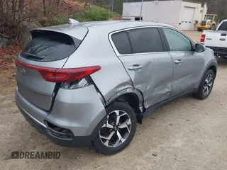 2022 Kia Sportage LX with VIN KNDPMCAC9N7954564, listed as a IAAI auction lot 41892686 with 37,624 mi miles and . Bid and sale history available at carsss.com. Image 4.