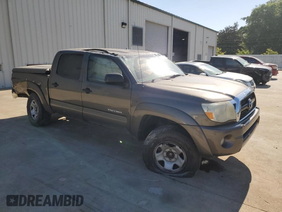 2011 Toyota Tacoma PreRunner z VIN 3TMJU4GNXBM119157, wystawiony jako Copart lot #53353185 z przebiegiem 355 118 mil mil oraz Szkoda całkowita • Salvage title. Historia ofert i sprzedaży dostępna na DreamBid. Obrazek 4.