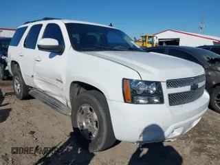 2010 Chevrolet Tahoe LT z VIN 1GNUKBE04AR258655, wystawiony jako IAAI lot #41322313 z przebiegiem 269 393 mil mil oraz . Historia ofert i sprzedaży dostępna na DreamBid. Obrazek 1.