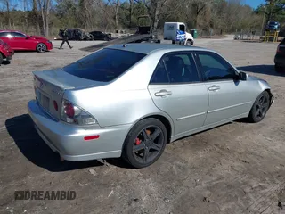 2002 Lexus IS 300/350 z VIN JTHBD192320051548, wystawiony jako IAAI lot #41748479 z przebiegiem 241 746 mil mil oraz . Historia ofert i sprzedaży dostępna na DreamBid. Obrazek 4.