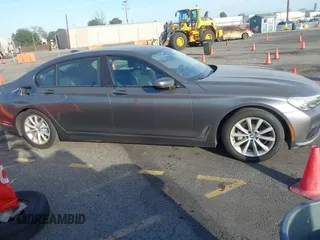 2018 BMW 7 Series 740i with VIN WBA7E2C55JB214987, listed as a IAAI auction lot 41733790 with 96,738 mi miles. Bid and sale history available at carsss.com. Image 13.