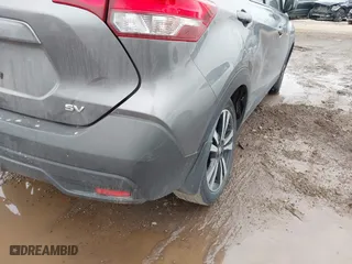 2018 Nissan Kicks SV with VIN 3N1CP5CU9JL541141, listed as a IAAI auction lot 41723052 with 164,461 mi miles. Bid and sale history available at carsss.com. Image 22.