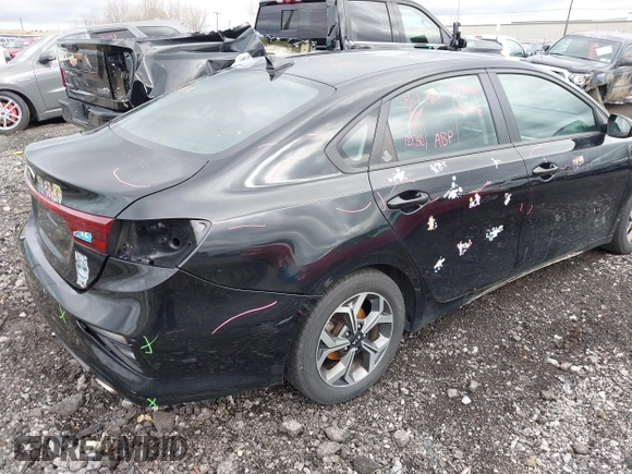2020 Kia Forte LXS with VIN 3KPF24AD7LE168257, listed as a IAAI auction lot 41946939 with 122,390 mi miles and . Bid and sale history available at carsss.com. Image 18.
