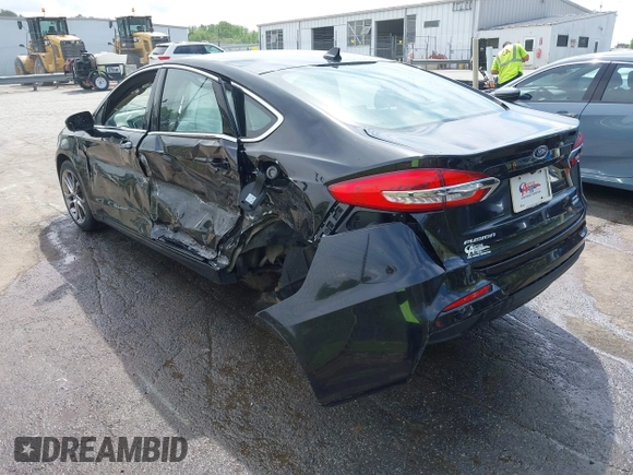 2019 Ford Fusion SEL with VIN 3FA6P0CD5KR182520, listed as a IAAI auction lot 42014190 with 107,028 mi miles and . Bid and sale history available at carsss.com. Image 3.