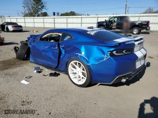2018 Chevrolet Camaro 1LT with VIN 1G1FB1RS9J0168700, listed as a Copart auction lot 43995525 with 80,711 mi miles and Salvage Title. Bid and sale history available at carsss.com. Image 2.