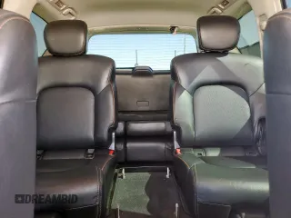 2019 Nissan Armada SL z VIN JN8AY2ND4K9085996, wystawiony jako Copart lot #51916125 z przebiegiem 125 050 mil mil oraz Szkoda całkowita • Salvage title. Historia ofert i sprzedaży dostępna na DreamBid. Obrazek 10.
