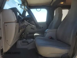 2004 Jeep Wrangler X with VIN 1J4FA39S44P785613, listed as a Copart auction lot 48664455 with 135,684 mi miles and Salvage Title. Bid and sale history available at carsss.com. Image 7.