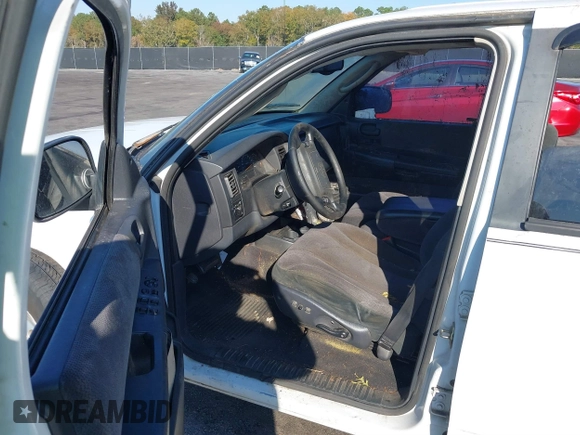 2001 Dodge Dakota Sport with VIN 1B7GL2AN81S127838, listed as a IAAI auction lot 40687174 with 235,301 mi miles. Bid and sale history available at carsss.com. Image 5.