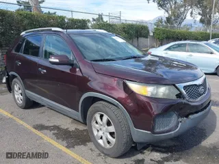2011 Kia Sorento LX with VIN 5XYKT4A29BG152301, listed as a IAAI auction lot 41472312 with 249,783 mi miles. Bid and sale history available at carsss.com. Image 1.