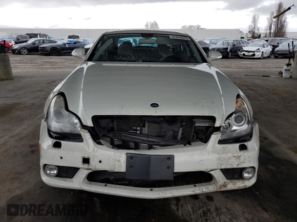 2008 Mercedes-Benz CLS 550 z VIN WDDDJ72X08A122483, wystawiony jako Copart lot #47676375 z przebiegiem 34 818 mil mil oraz Szkoda całkowita • Salvage title. Historia ofert i sprzedaży dostępna na DreamBid. Obrazek 5.