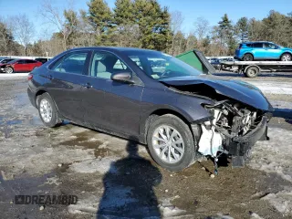 2017 Toyota Camry XLE with VIN 4T1BF1FK2HU734077, listed as a Copart auction lot 42724665 with 29,728 mi miles and Salvage title. Bid and sale history available at DreamBid. Image 4.
