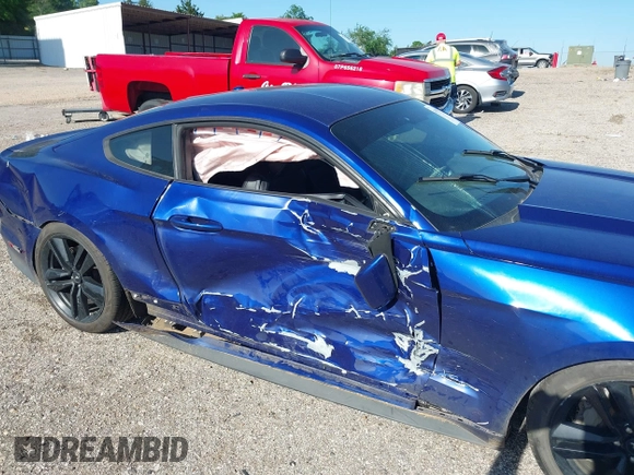 2015 Ford Mustang EcoBoost с VIN 1FA6P8TH8F5365663, выставлен на аукционе IAAI как лот 41987572 с пробегом 68 485 миль миль и . История ставок и продаж доступна на DreamBid. Изображение 6.