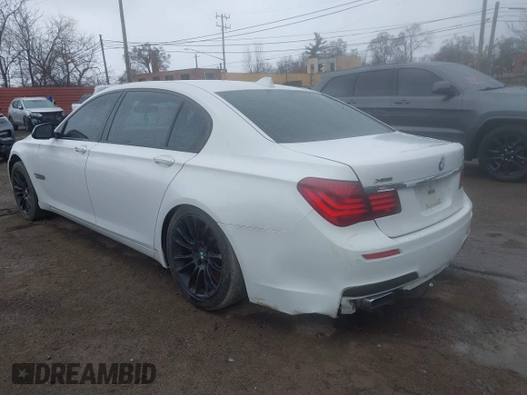 2015 BMW 7 Series 750Li xDrive with VIN WBAYF8C58FD655044, listed as a IAAI auction lot 41847227 with Not Provided miles and . Bid and sale history available at carsss.com. Image 3.