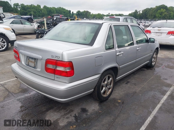 2000 Volvo S70 с VIN YV1LS56D6Y2639248, выставлен на аукционе IAAI как лот 42367034 с пробегом 112 571 миль миль и . История ставок и продаж доступна на DreamBid. Изображение 4.