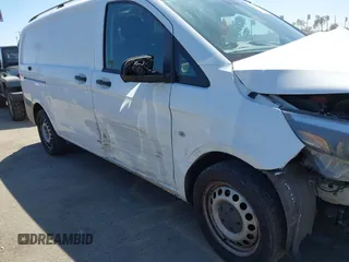 2016 Mercedes-Benz Metris Cargo z VIN WD3PG2EA9G3085608, wystawiony jako IAAI lot #40218115 z przebiegiem 134 553 mil mil oraz . Historia ofert i sprzedaży dostępna na DreamBid. Obrazek 13.