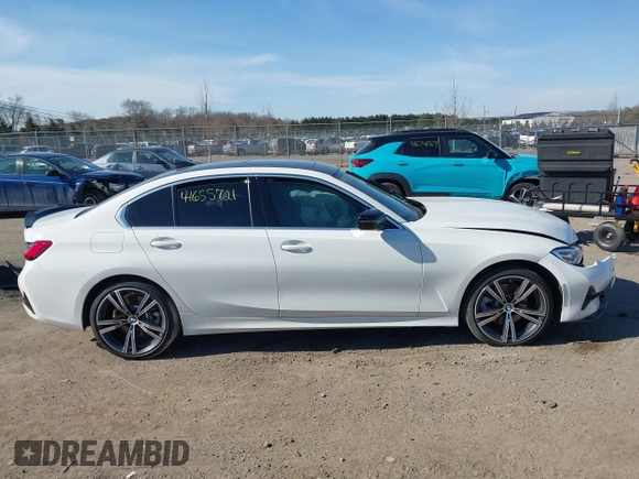 2021 BMW 3 Series 330i with VIN 3MW5R1J08M8B89327, listed as a IAAI auction lot 41655721 with 22,064 mi miles. Bid and sale history available at carsss.com. Image 13.