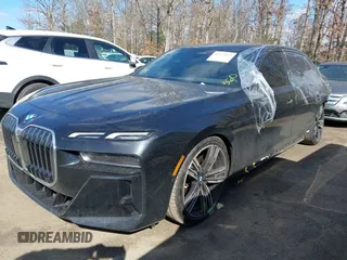 2023 BMW 7 Series 740i z VIN WBA23EH0XPCM66798, wystawiony jako IAAI lot #41672032 z przebiegiem 111 311 mil mil oraz . Historia ofert i sprzedaży dostępna na DreamBid. Obrazek 18.