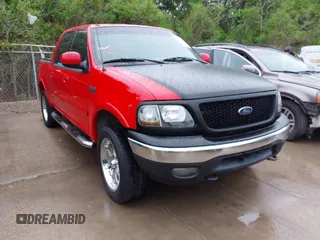 2003 Ford F-150 XLT with VIN 1FTRW08L63KA75640, listed as a IAAI auction lot 41952912 with 1 mi miles. Bid and sale history available at carsss.com. Image 1.