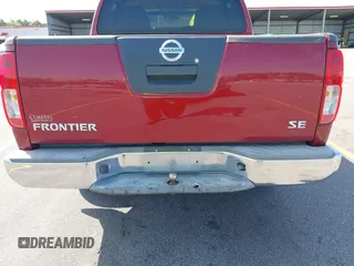 2008 Nissan Frontier SE z VIN 1N6AD07U78C441617, wystawiony jako IAAI lot #42146120 z przebiegiem 161 303 mil mil oraz . Historia ofert i sprzedaży dostępna na DreamBid. Obrazek 18.