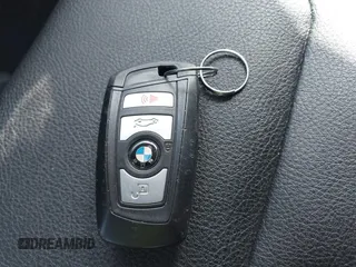 2016 BMW 3 Series 320i xDrive z VIN WBA8E5G56GNT93029, wystawiony jako IAAI lot #41652248 z przebiegiem 93 088 mil mil oraz . Historia ofert i sprzedaży dostępna na DreamBid. Obrazek 11.