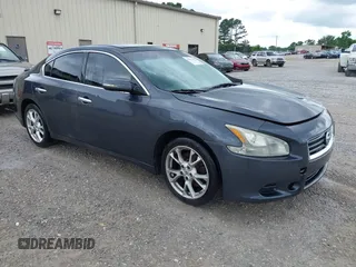 2012 Nissan Maxima S z VIN 1N4AA5AP4CC810430, wystawiony jako IAAI lot #42351022 z przebiegiem 159 567 mil mil oraz . Historia ofert i sprzedaży dostępna na DreamBid. Obrazek 1.