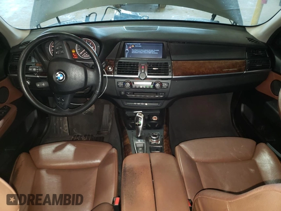 2012 BMW X5 35i z VIN 5UXZV4C5XCL767234, wystawiony jako Copart lot #64117285 z przebiegiem 187 969 mil mil oraz Czysty tytuł • Clean title. Historia ofert i sprzedaży dostępna na DreamBid. Obrazek 8.