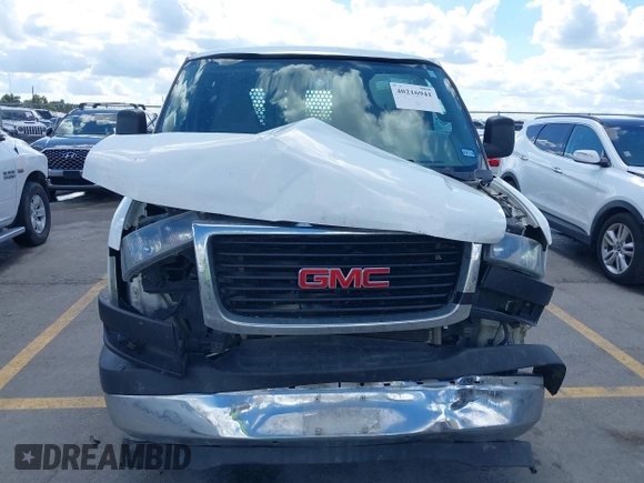 2017 GMC Savana Cargo Van with VIN 1GTW7AFF1H1913587, listed as a IAAI auction lot 40216941 with 269,708 mi miles. Bid and sale history available at carsss.com. Image 12.