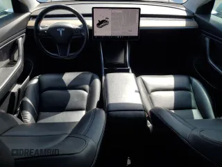 2018 Tesla Model 3 Long Range Battery z VIN 5YJ3E1EB4JF069307, wystawiony jako Copart lot #55079415 z przebiegiem 96 899 mil mil oraz Szkoda całkowita • Salvage title. Historia ofert i sprzedaży dostępna na DreamBid. Obrazek 8.