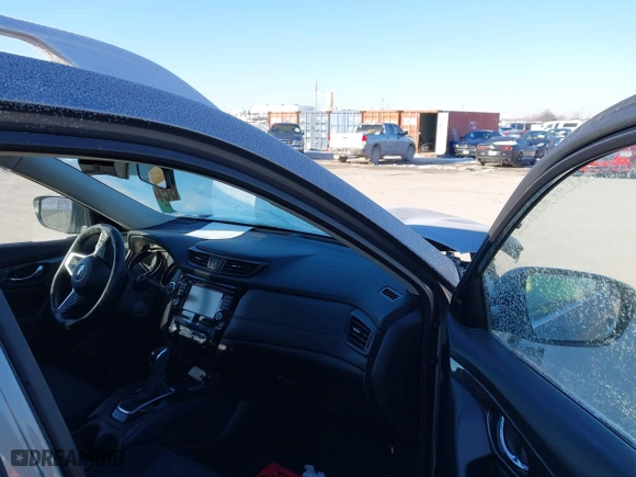 2020 Nissan Rogue SV with VIN JN8AT2MV5LW144436, listed as a IAAI auction lot 41642351 with 44,192 mi miles. Bid and sale history available at carsss.com. Image 5.