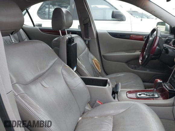 2003 Lexus ES 300 with VIN JTHBF30G236001527, listed as a IAAI auction lot 41474225 with 220,100 mi miles and . Bid and sale history available at DreamBid. Image 5.