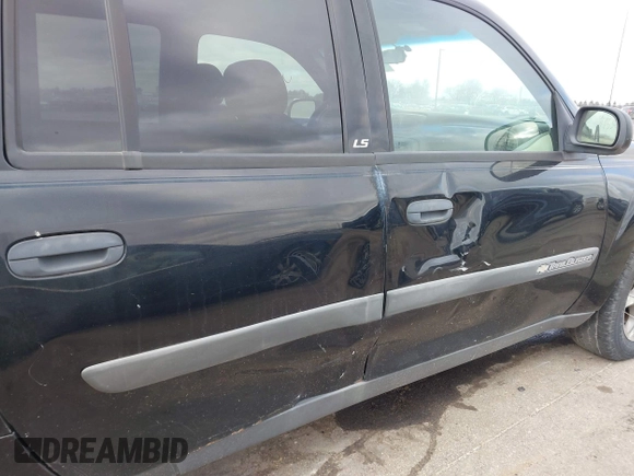 2004 Chevrolet TrailBlazer EXT LT with VIN 1GNET16S746115863, listed as a IAAI auction lot 41453236 with 198,099 mi miles. Bid and sale history available at carsss.com. Image 15.