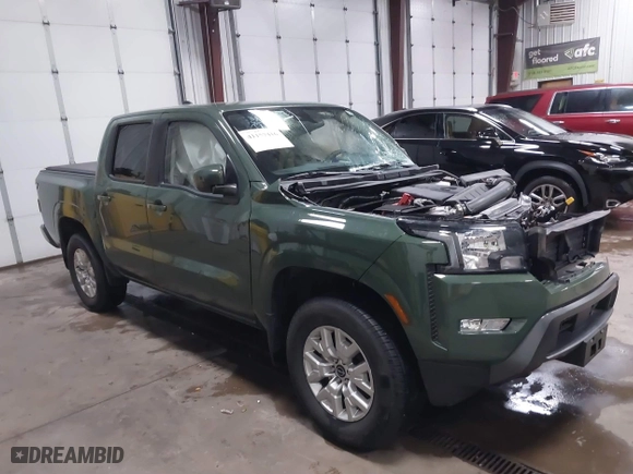2024 Nissan Frontier PRO-4X with VIN 1N6ED1EK7RN660527, listed as a IAAI auction lot 41157416 with 10,032 mi miles. Bid and sale history available at carsss.com. Image 1.