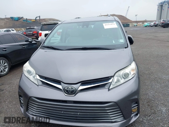 2018 Toyota Sienna XLE Auto Access Seat with VIN 5TDYZ3DC8JS916681, listed as a IAAI auction lot 42257674 with 124,262 mi miles and . Bid and sale history available at DreamBid. Image 12.