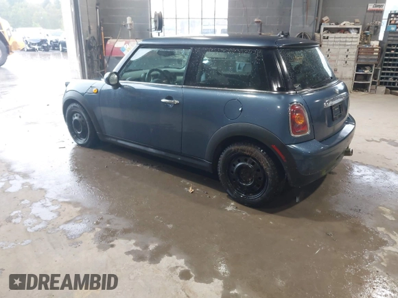 2009 MINI Hardtop with VIN WMWMF33569TU73595, listed as a IAAI auction lot 42229008 with 131,793 mi miles and . Bid and sale history available at DreamBid. Image 3.