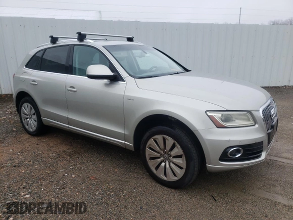 2013 Audi Q5 Hybrid Prestige with VIN WA1C8AFP3DA026893, listed as a Copart auction lot 44753145 with 140,282 mi miles and Clean title. Bid and sale history available at DreamBid. Image 4.
