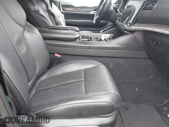 2022 Jeep Wagoneer Series II with VIN 1C4SJVBT7NS112509, listed as a IAAI auction lot 42177892 with 28,603 mi miles and . Bid and sale history available at DreamBid. Image 5.